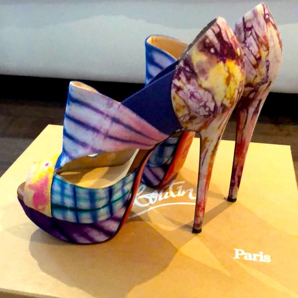 Christian Louboutin Shoes - Christian louboutin authentic sandal 550$